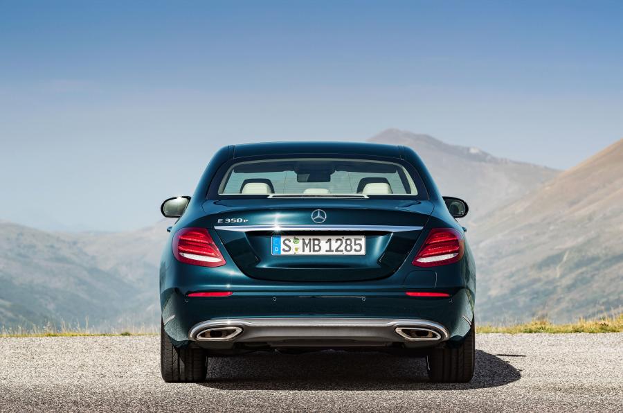  Mercedes-Benz E350e Exclusive Line 2016 года  (фото 4 из 21)